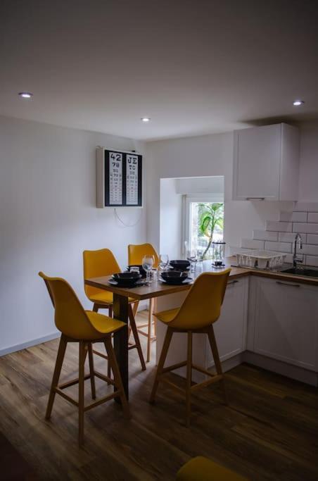 Appartement Joli Loft à Ploërmel Extérieur photo