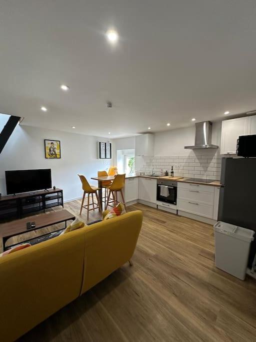 Appartement Joli Loft à Ploërmel Extérieur photo